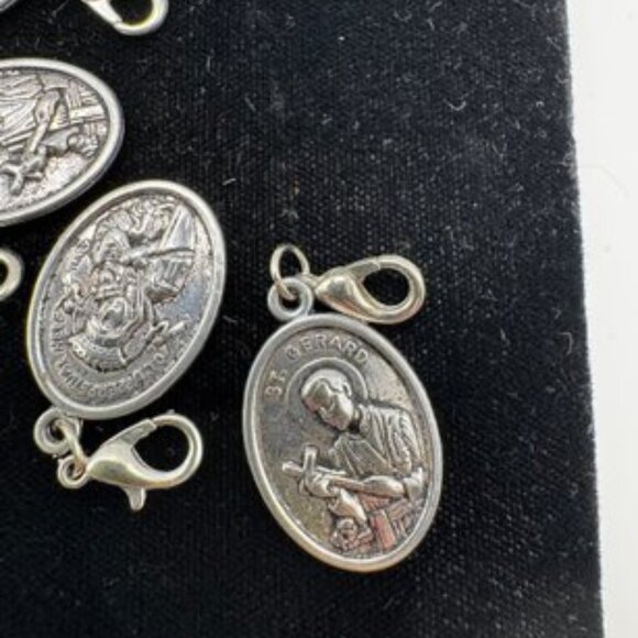 Lot 9 Vintage Silver Catholic Saint Medal Charms Religious Pendants - Picture 5 of 5